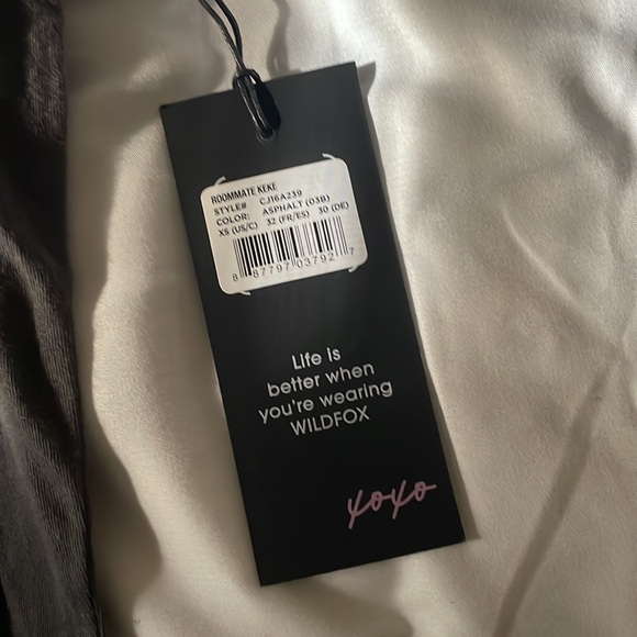 New T-Shirt - Picture 2 of 2